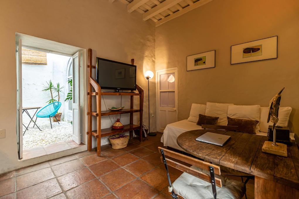 Azogue Suites Con Patio Privado Tarifa Eksteriør billede